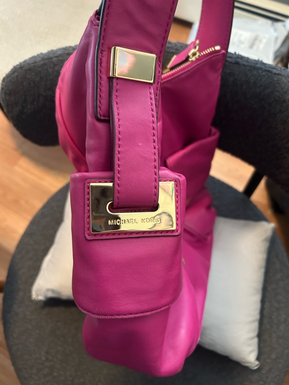 Michael Kors Beverly Hot Pink Shoulder Bag with Gold Accents - Picture 3 of 7